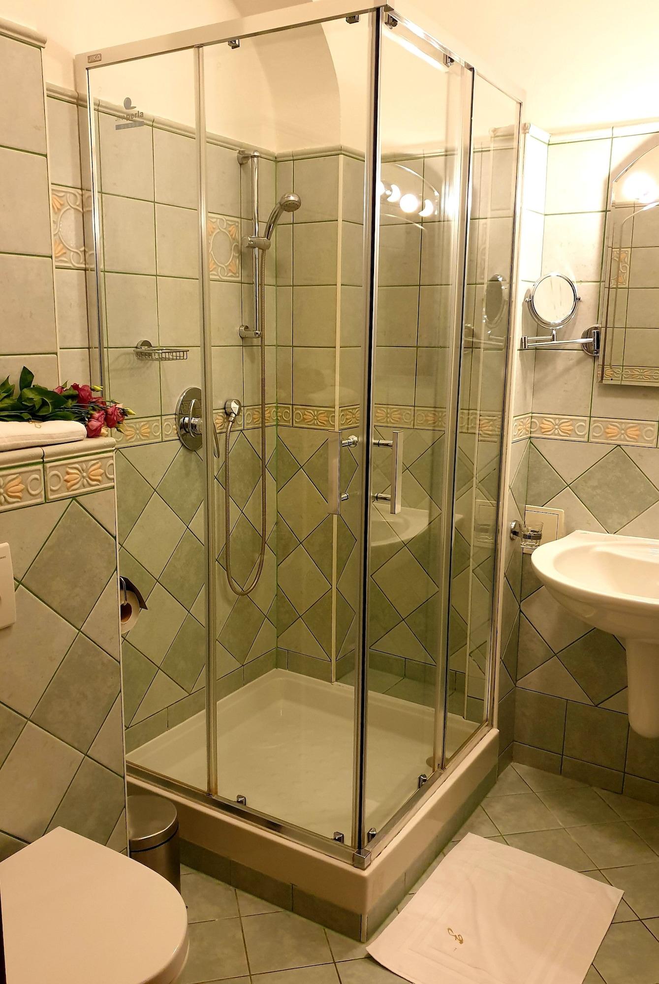 Golden Age 3* Praga